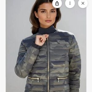 Stylish Camouflage Puffer Jacket